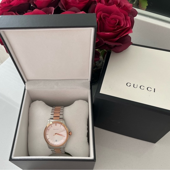 GUCCI G Timless Silver and Rose Gold Men’s Watch - Picture 5 of 6